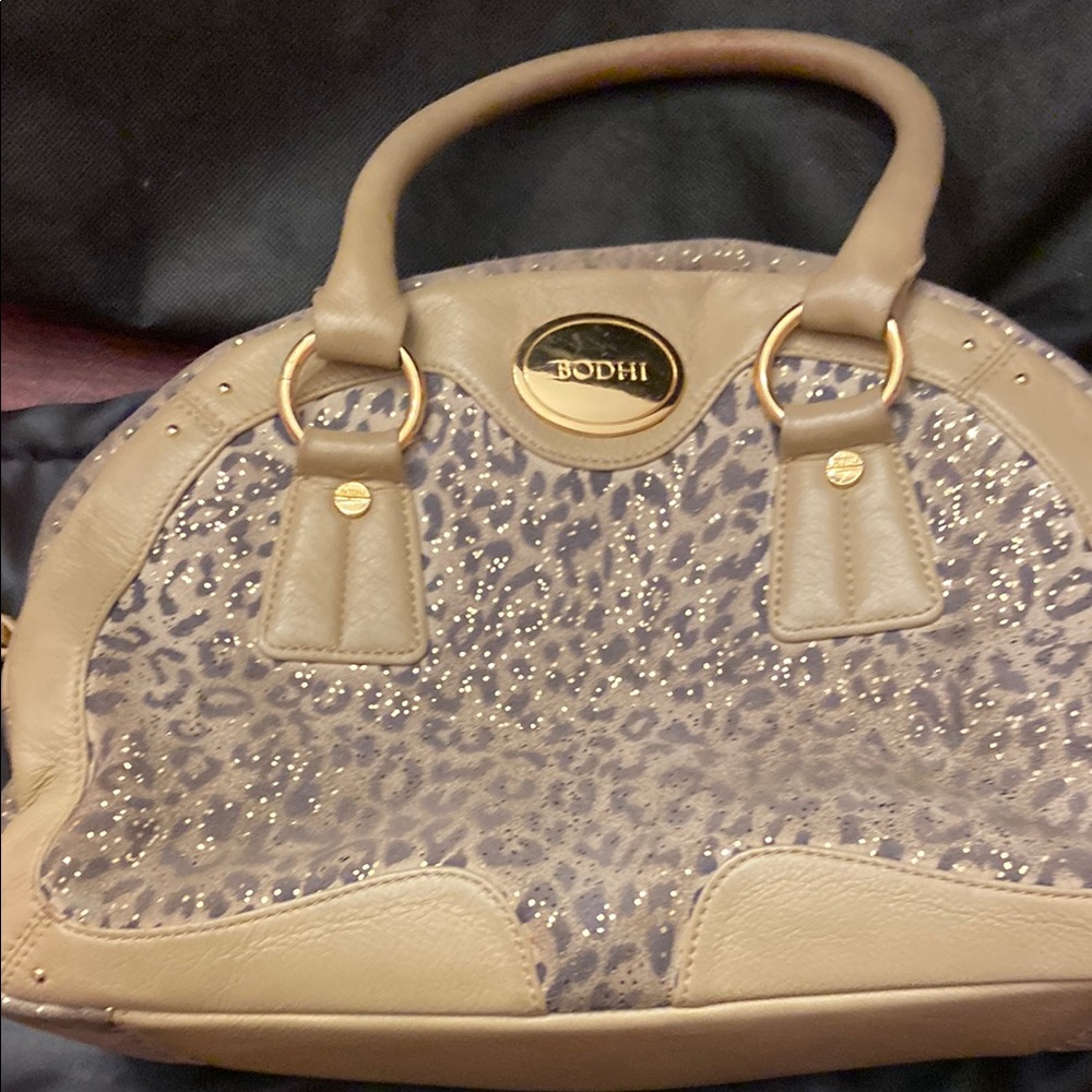 Bodhi Tan and Gold Women's Bag with dust bag - Picture 3 of 11